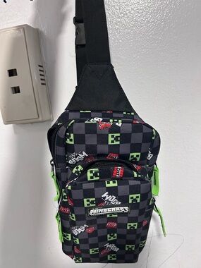 Minecraft Kids Black & Green Checker Sling Bag